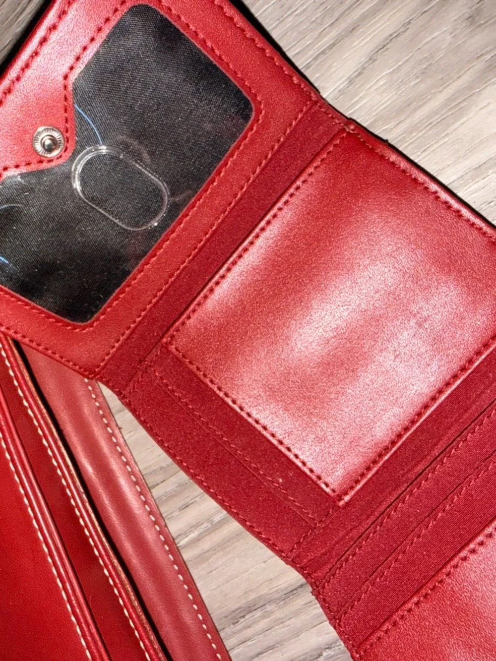 Liz Claiborne Red Leather Clutch with Matching Card Wallet - Picture 8 of 8